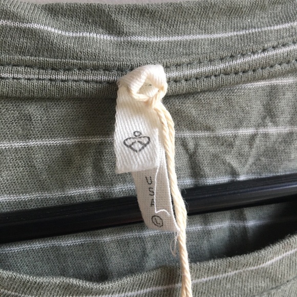 Recycled cotton sage colored striped tee - Picture 3 of 8